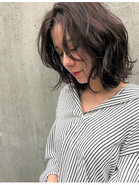 リマ(RIMA) 【RIMA】 外国人風☆クセ毛風なラフカール×こなれセミディ