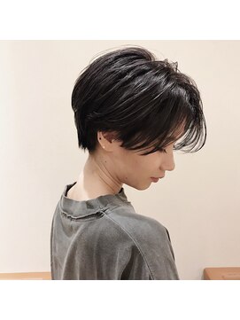 ヘアーサロンコモレビ(hair salon komorebi) 【komorebi】クールな黒髪大人ショート