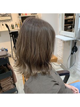 ジーナ 新宿(Zina) ミルキーアッシュ【ジーナ新宿 岩本 多矢】