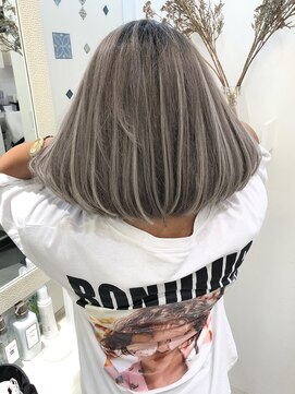 ラピス 池袋(Lapis) 【Lapis／池袋】グレーグラデーション・ホワイトハイライト