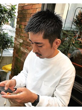 フォーコーナーズ(Four Corners) crew cut