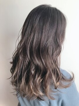 フレールヘアー(Frere hair) ハイライトカラー。