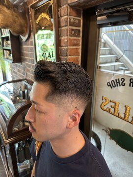 バレス 田町(BALES) サイドパートアイロンパーマ