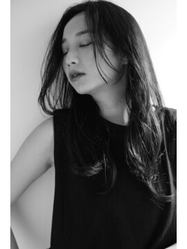 ルフュージュ バイ プロデュース 相模大野店(Refuge by Produce) 暗髪/レイヤーカット/長めバング