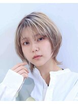 アボヘアー(Abo hair)&nbsp;透明感ホワイトゴールド×小顔外はねボブシースルーバング20代