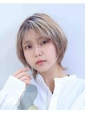 透明感ホワイトゴールド×ハイレイヤーウルフシースルーバング