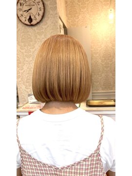 クロエ バイ ラヴィズム 新潟ビルボードプレイス2店(CLOE by LUVISM) ブロンドベージュ＆ナチュラルボブ