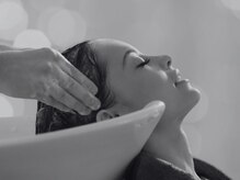 １０年後の髪と頭皮を守る、ダメージレス施術の美容院