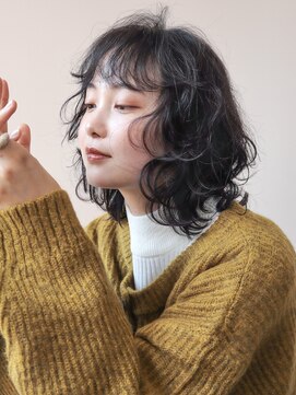 シスタ(SISTA) パーマボブウェーブミディアム/黒髪パーマウルフ谷ひより/15