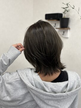 リングバイモアムー(Ring by Moremuu) ボブレイヤー　オリーブベージュ