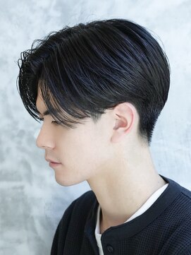 リロン 新宿(RIRON) 【RIRON】センターパート×縮毛矯正