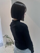 ヨーロ(yolo)&nbsp;グレージュカラー×切りっぱなしボブ