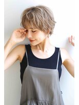 クシュ 所沢西口エミテラス前店(kusyu...)&nbsp;シニヨンベリーショートお団子ヘアレイヤーウルフサイドお団子