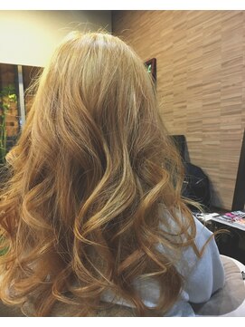 ビレッジエフ(villagef) ブリーチヘアー。