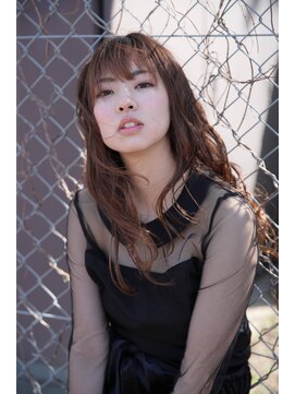 ソーホー ニューヨーク シズオカ(SOHO newyork SHIZUOKA) 束感のあるロングヘア