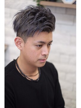 ティーフォースプラス(T force plus) グレージュカラーのツーブロック