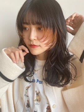 シーサカエ(SHE.sakae) あえての抜きっぱなしが可愛い！顔まわりレイヤー