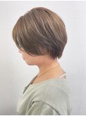 すっきりショート×ヌーディベージュ