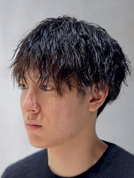 ニーイチイチ(211) 似合わせカットイメチェン/メンズツイストパーマ/刈り上げ