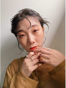 フィット ヒュー 千葉(fit hue) 黒髪/オリーブグレー/ココアベージュ/小顔/クラゲヘアー