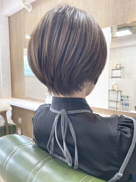 クーロン(Qoolon) ショート × ラウンドグラデーション × 3Dカラー