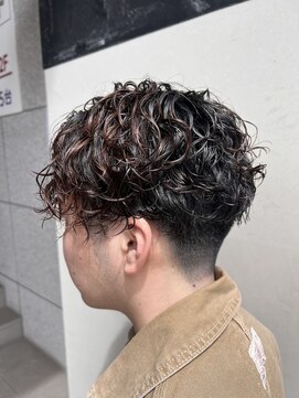 サロンドニケ 強め波パーマ