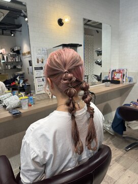 コワファーストナガサキシャンプーボーイ(COIFF1RST NAGASAKI SHAMPOO BOY) ツインテールアレンジ