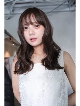 ラボアン 梅田店(lab.em.) 透明感カラー×ゆるふわ巻き髪スタイル