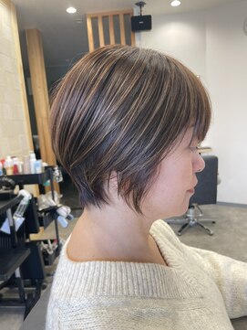 リノアバイフェリア(LINO’A by felia) 30代40代50代おすすめ♪ハイライトで白髪ぼかし◎大人ショート