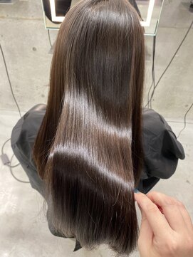 イユ(yeux) yeux【髪質改善トリートメント/韓国/学割U24/艶髪/天神/大名】