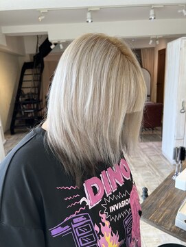 シー(See.) ホワイト毛先グラデーションカラー