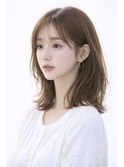 上品ベージュのくびれミディ