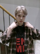 ニューオーセンティック(New Authentic)&nbsp;ホワイトカラー