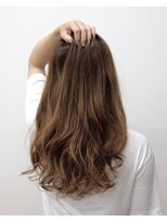 バングス(bangs)&nbsp;ベージュ×アッシュのグラデーションカラー。