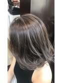 ミルクティーベージュ×ボブヘア