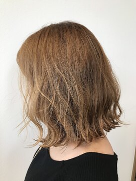 エルヘアー(el HaiR) 外はねボブ