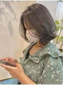 アッシュベージュのレイヤーボブ　REI
