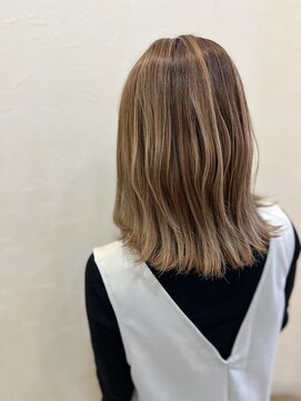 エッセンス(essence) 【essence】白髪ぼかしハイライト×ミルクティーベージュ