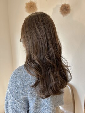 ルヴェール(Le Vert) くすみグレージュ