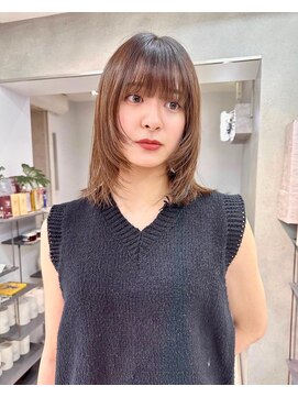 ヴェイン 渋谷(vain) ミディアムレイヤーカット/レイヤーロング/カーキベージュ