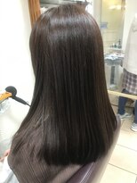 あさひ&nbsp;ツヤ髪で魅せるストレートヘア