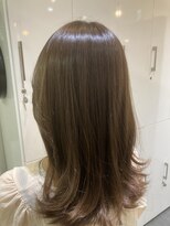 ベルタ バイ アルテフィーチェ(belta by artefice) 外はねローレイヤースタイル＋オリーブカラー