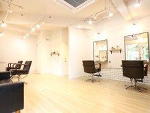 シルエット(S‘ilette)の雰囲気（店内は温かみのある雰囲気でゆったりと過ごして頂けます。）