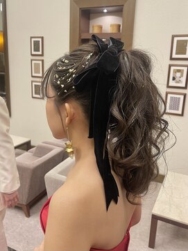 ヴィサージュアクト(VISAGE a.c.t) ポニーテールアレンジ