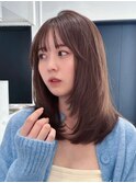 顔周りレイヤーカットくびれヘアミルクティーベージュカラー