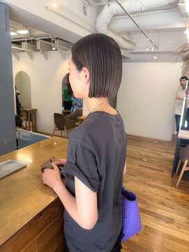 シロ(siro) 切りっぱなしボブ