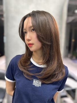 ブロウ ネックス ザ サロン 表参道(VLOW nex the salon) ミディアムレイヤー　顔周りレイヤー　韓国ヘア　掛札