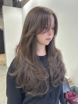 ソピ バイ インビテーション(sopi by invitation)&nbsp;ハイレイヤー ロングレイヤー ハッシュカット グレージュカラー