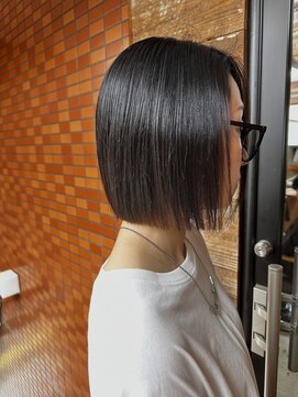 コモレビ(komorebi) ナチュラル/パツっとボブ