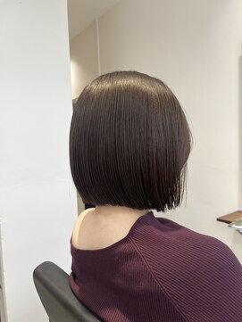 キニ(KINI) 切りっぱなし/透明感カラー/三条美容室